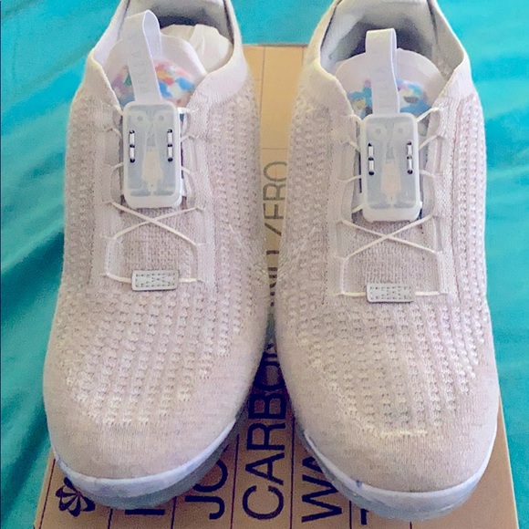 Nike shoes - Picture 1 of 3